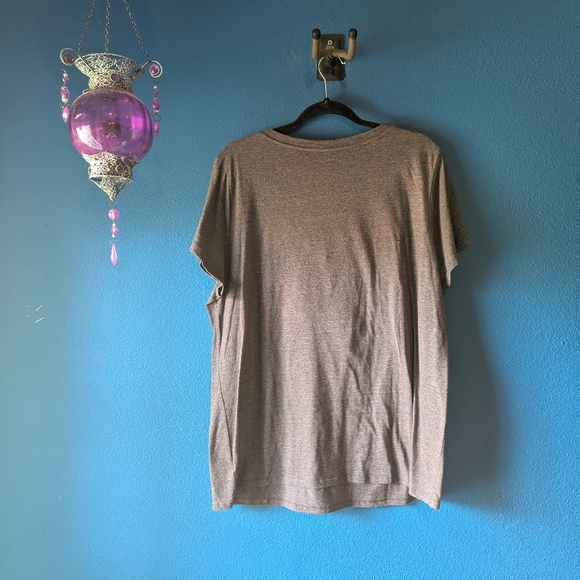 Torrid Charcoal Sun and Floral V-Neck Tee - Picture 5 of 5